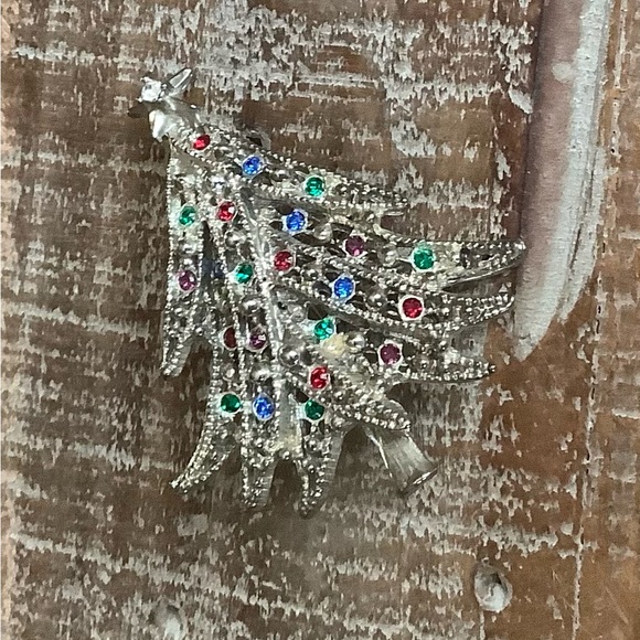 Silver Tone Christmas Tree Brooch - Picture 2 of 4